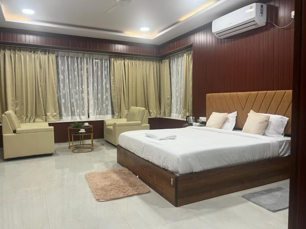 Beach Town Hotel Visakhapatnam Exterior foto